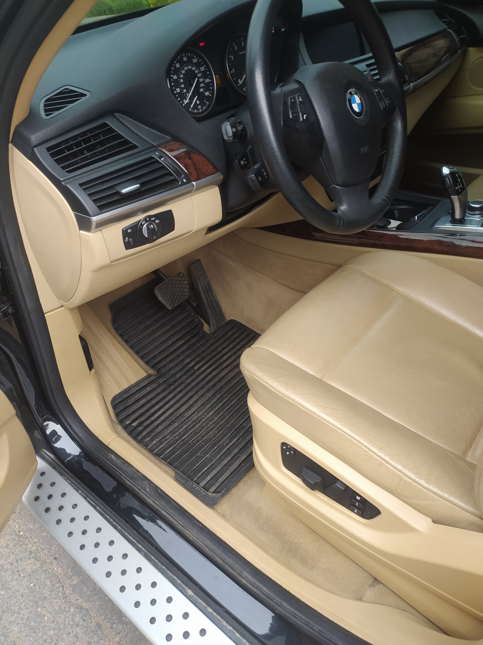 Покупка килимів BMW 5
