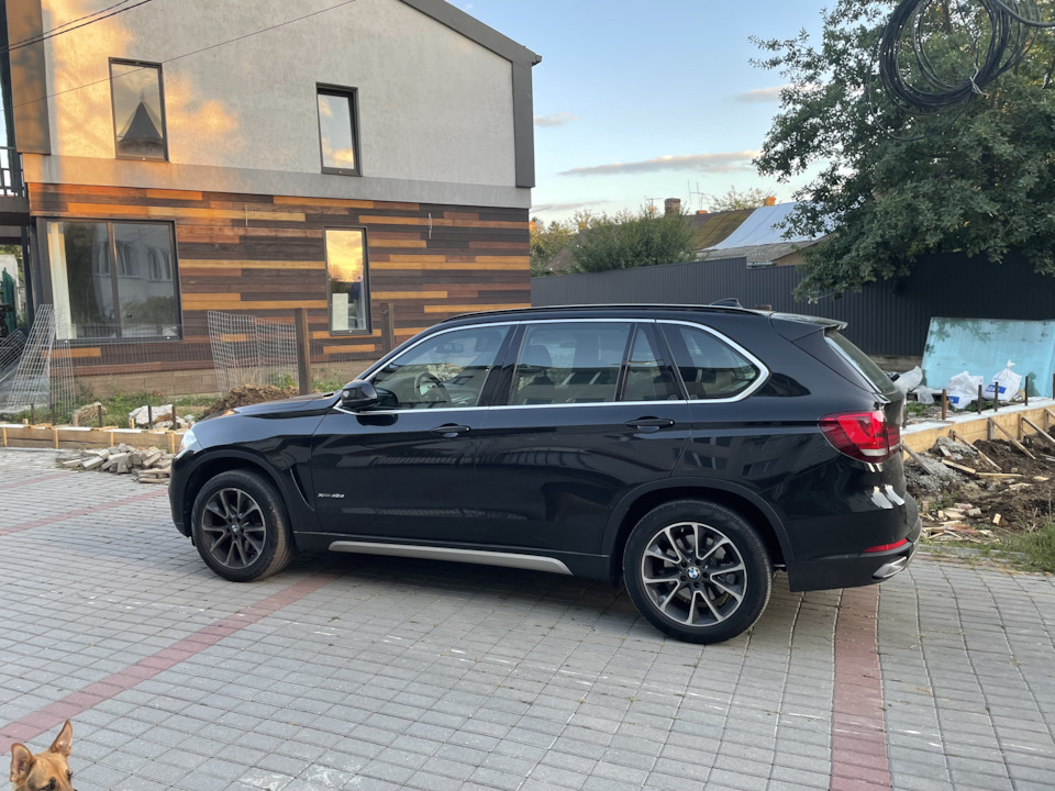 Розчарування штатними гальмами BMW X5 F15 40d 1