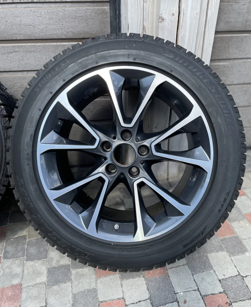 Зимові Bridgestone Blizzak RFT: досвід експлуатації