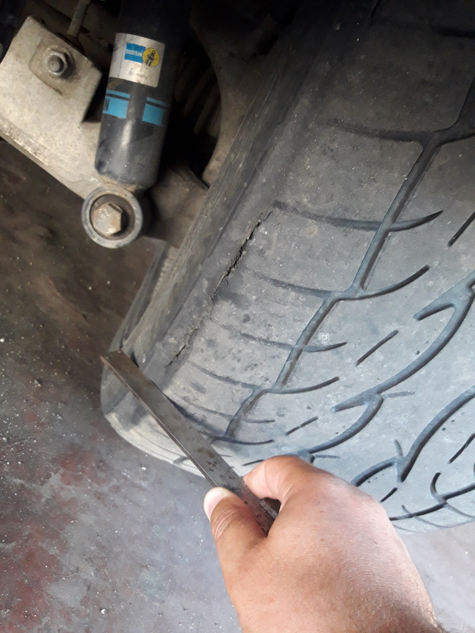 З'їло по нутрянку гуму за 1200 км. 5