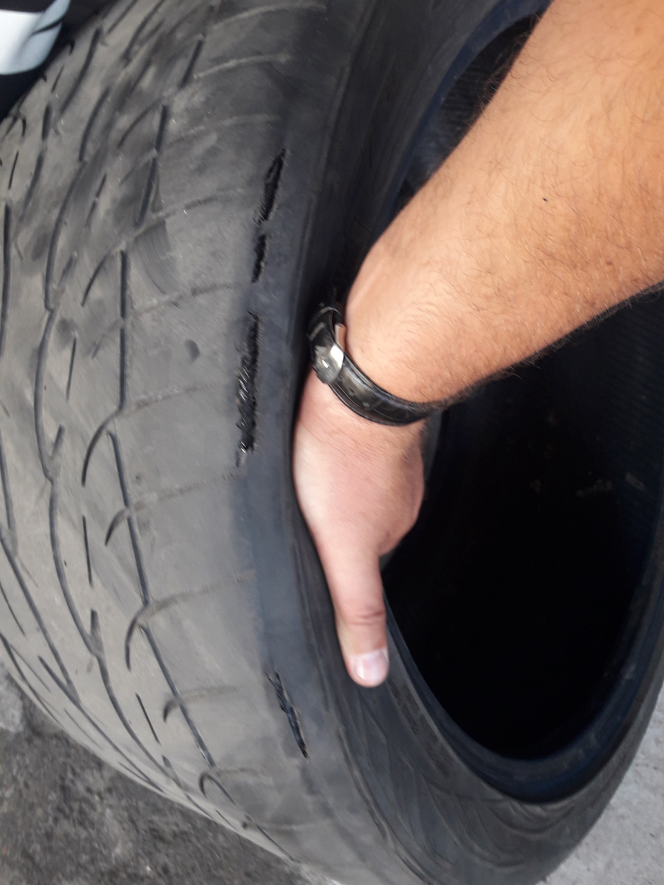З'їло по нутрянку гуму за 1200 км. 2