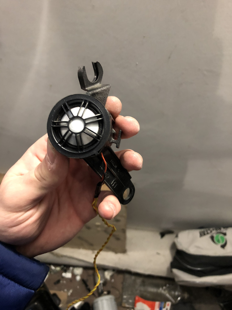 Встановлення твіттерів Harman/Kardon від F15 2