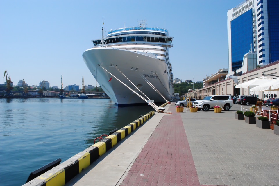 Одеса та COSTA DELIZIOSA 2