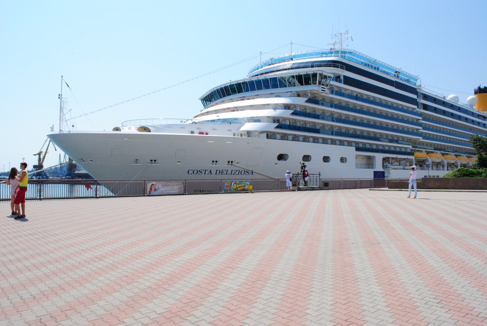 Одеса та COSTA DELIZIOSA 3
