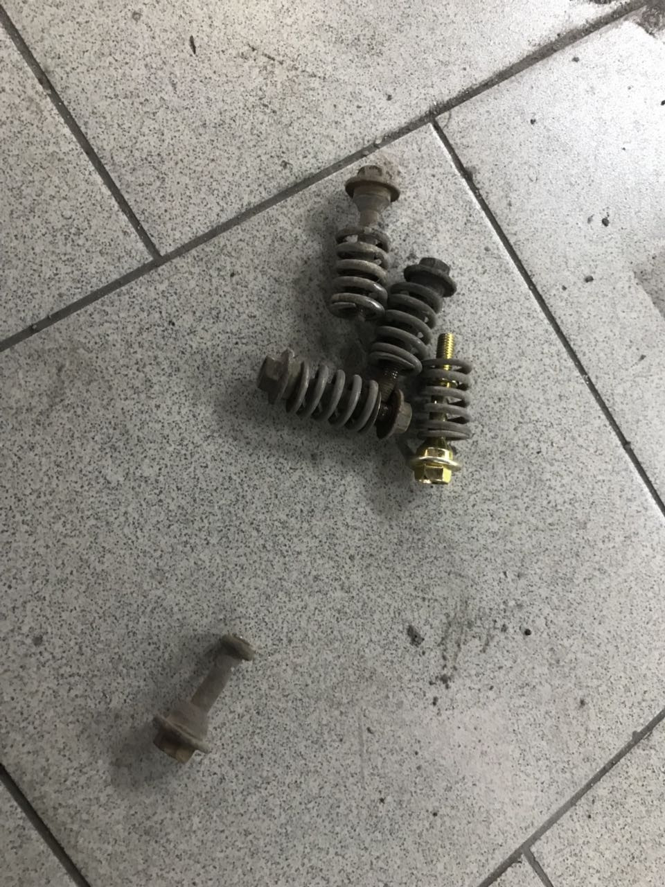 Подушки підрамника. 2