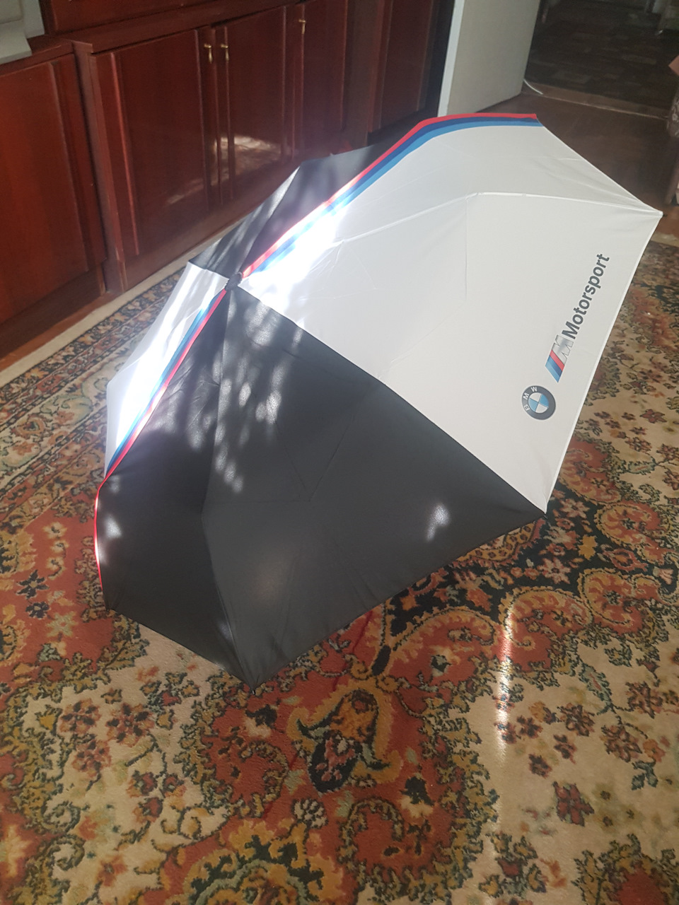 Ніштячки для шанувальників BMW) 2