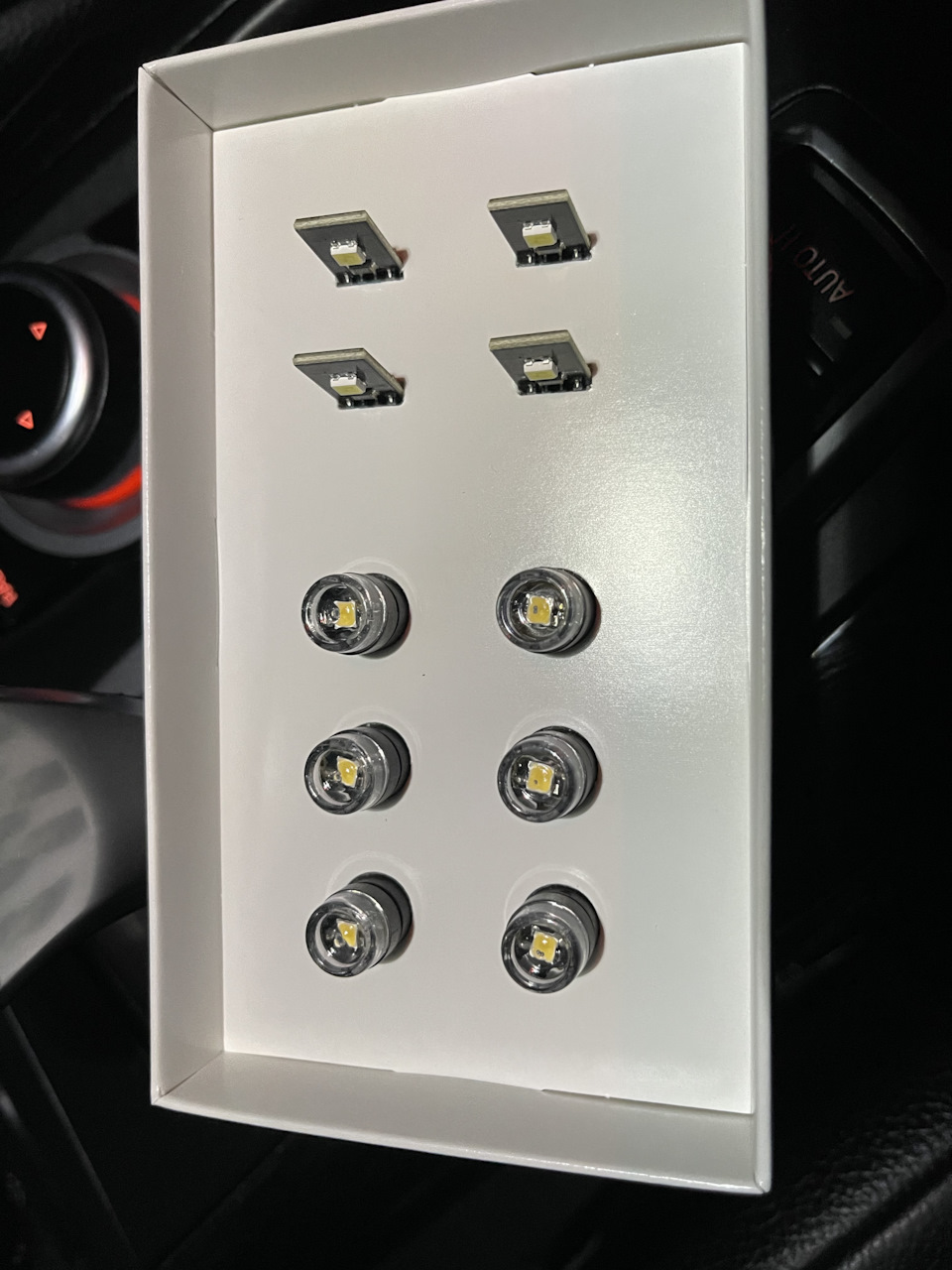 Оригінальне LED лампи салону мені в ікс))) 3