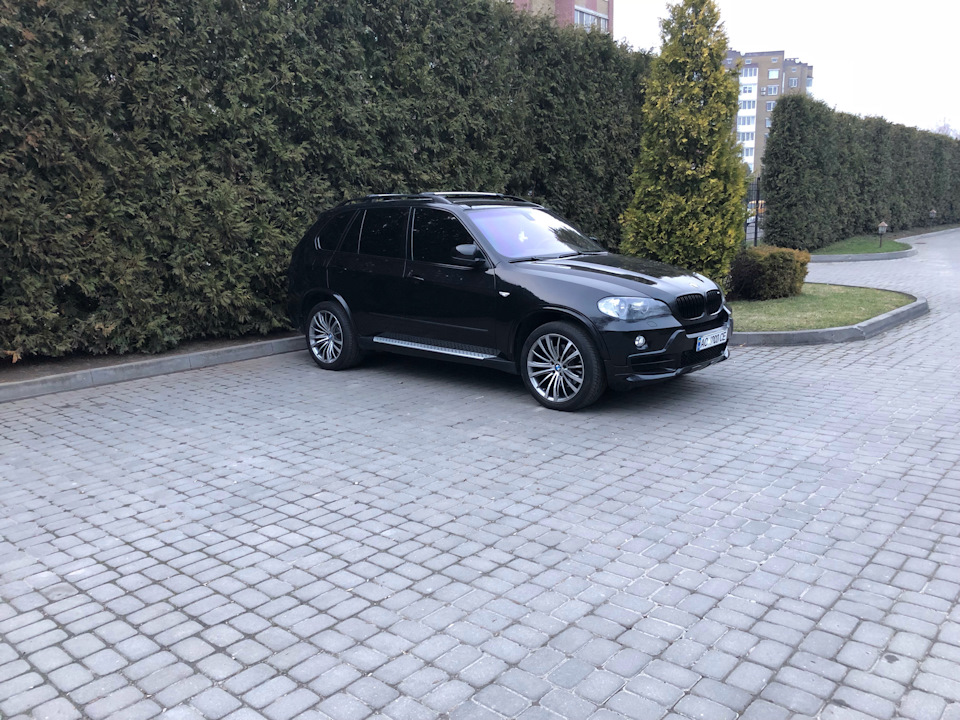 Зробив кілька фоточок свого BMW X5 E70 2