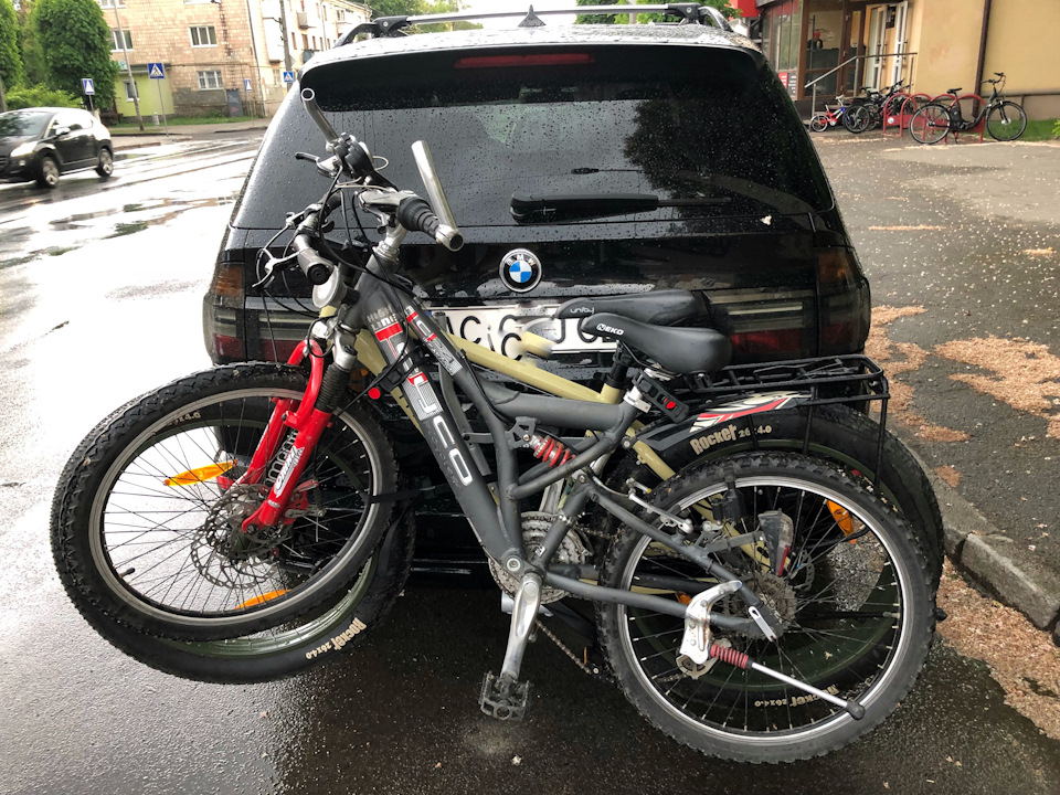 Сьогодні купив велобагажник THULE Xpress TH-970 4