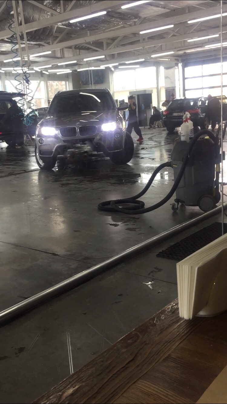 У сім'ї з'явився молодший брат - BMW X3 3