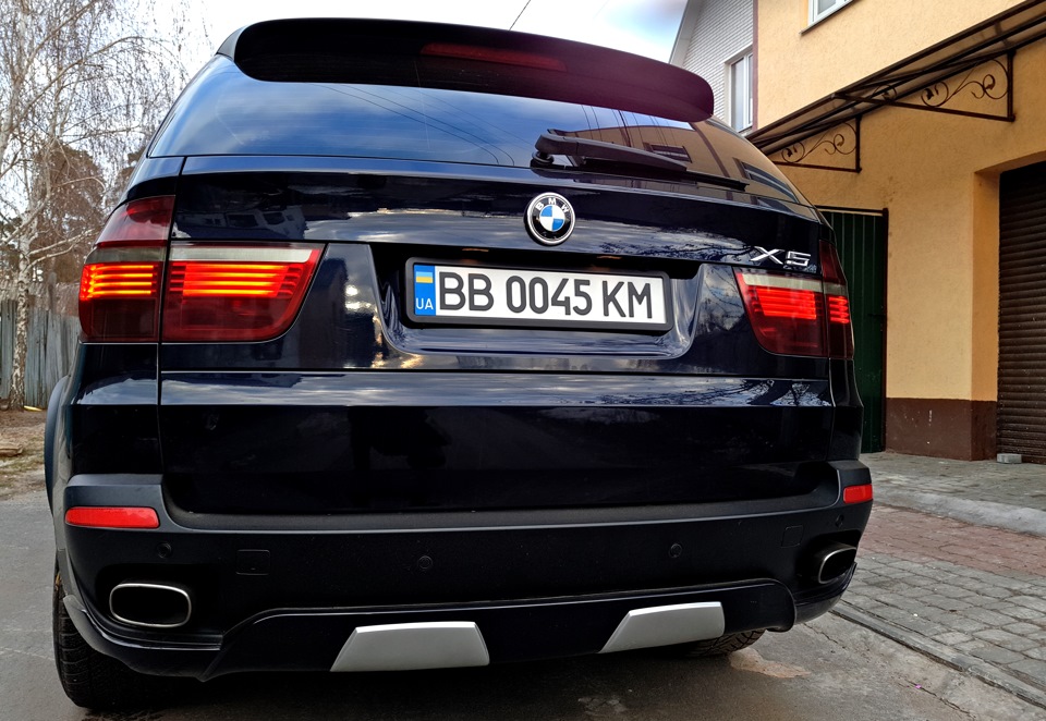 Установка спорт спідниці перед-зад BMW X5 2