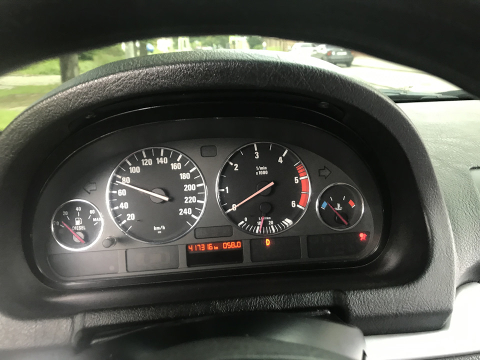 Не працює тахометр е53 1