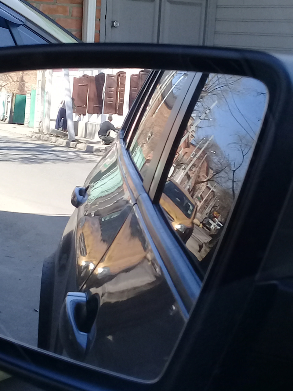 Заміна захисного молдингу задніх дверей 1