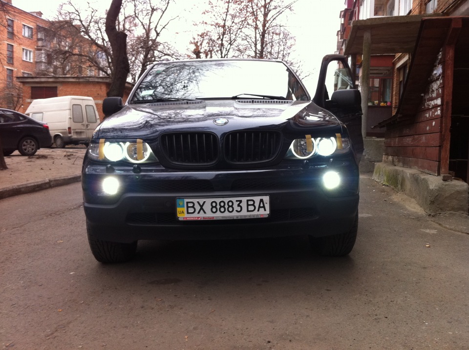 Поставив вії Лялі... 3