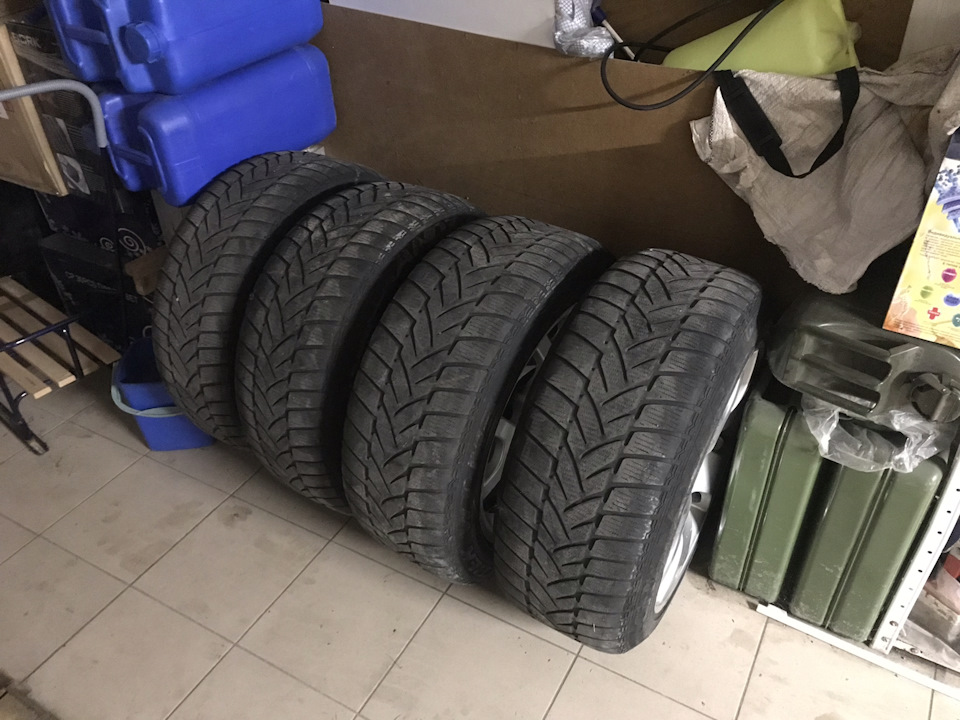 Комплект зимових коліс 4