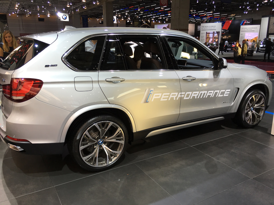 BMW Х5 на Паризькому автосалоні 2016 1