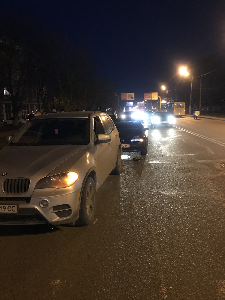 В'їхали в зад, печаль 4