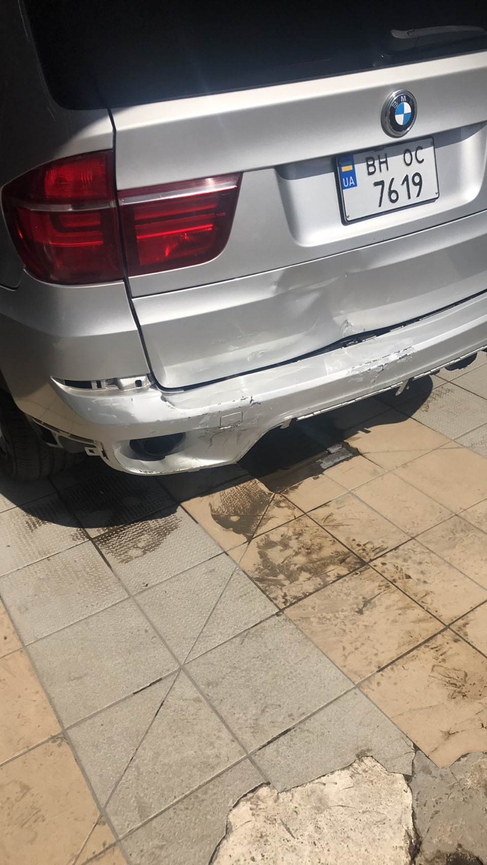 В'їхали в зад, печаль 1