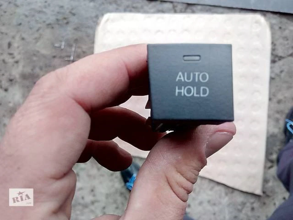 006: Чому AUTO HOLD це зло