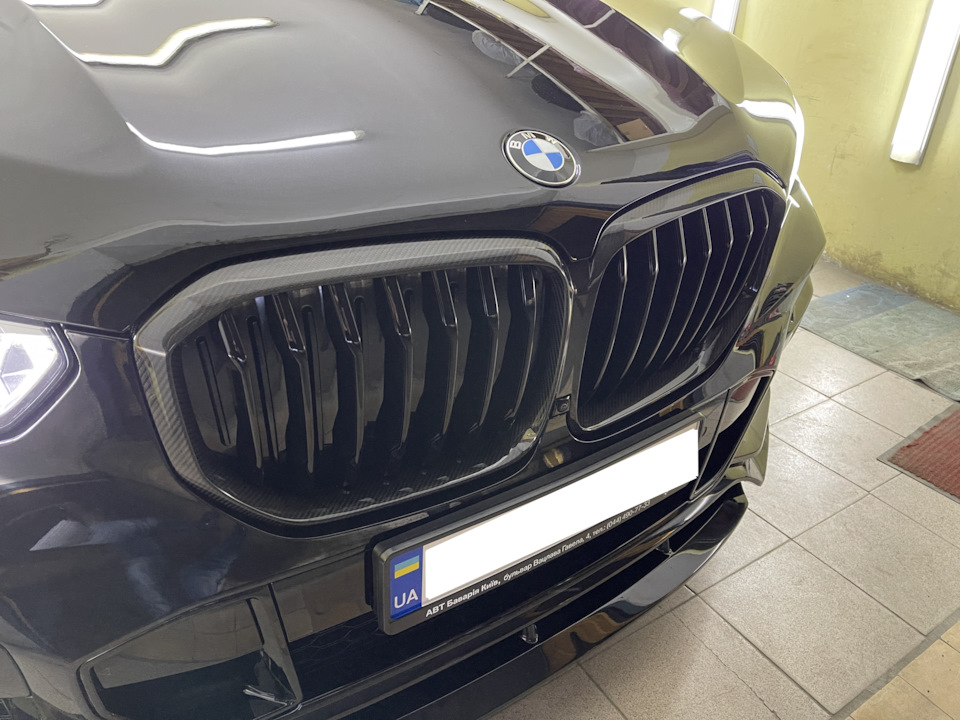 023: Карбонові ніздрі та М дзеркала BMW X5 G05 2