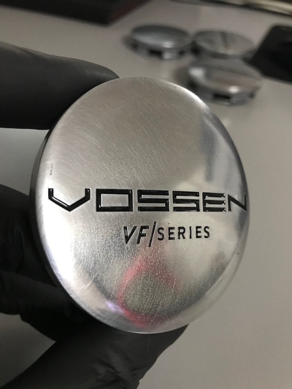 Реставрація центральних заглушок Vossen 3