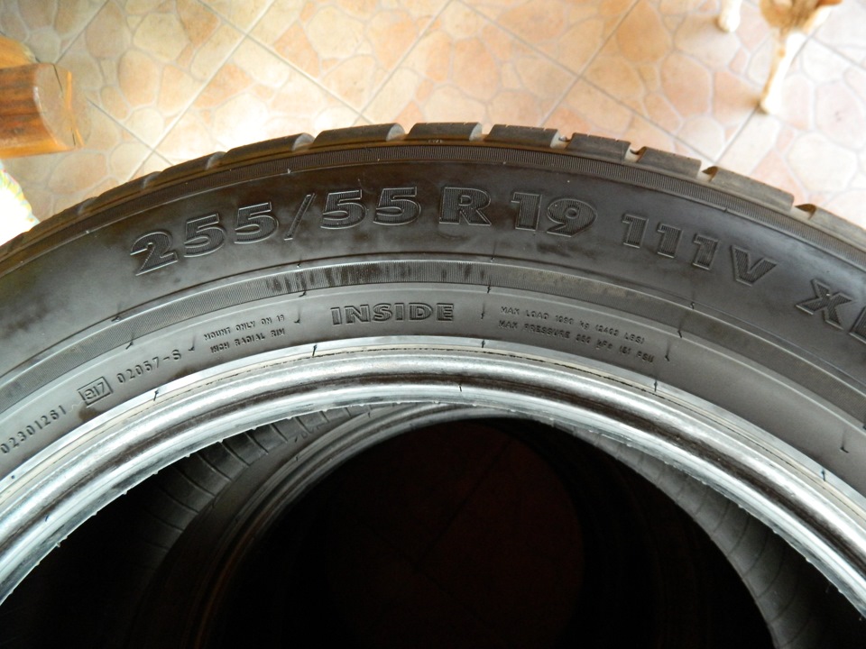 купив зимові шини Нокіан 255.55.р19 3