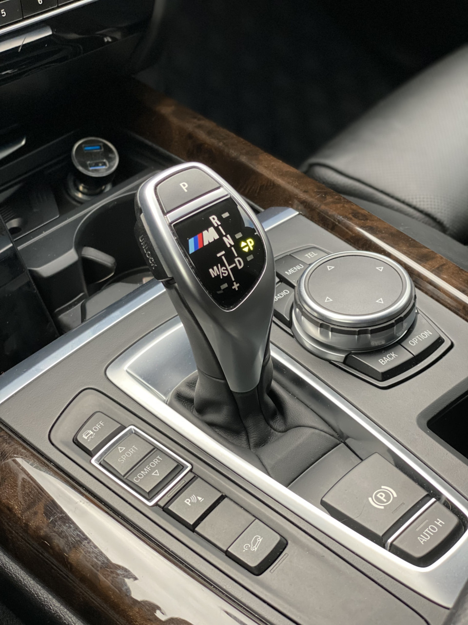 Установка керма від X5M F85 M performance 2