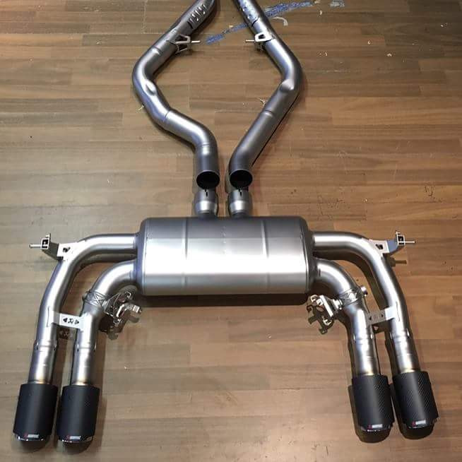 AKRAPOVIC 3