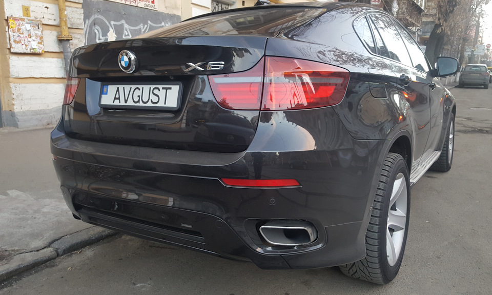 Заміна насадок вихлопу X6 E71 35i з круглих на прямокутні, як у 50i 3