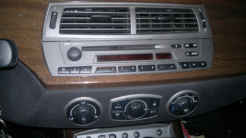 Установка USB, AUX, SD адаптера Yatour YT-M06 5