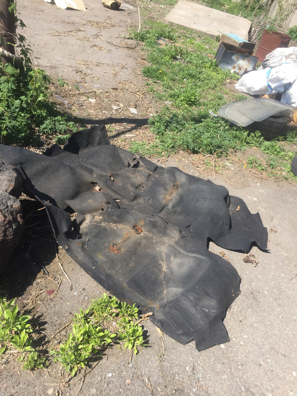 Слабонервним не дивитися ... на Металоприйманні де загинули парк авеню 3