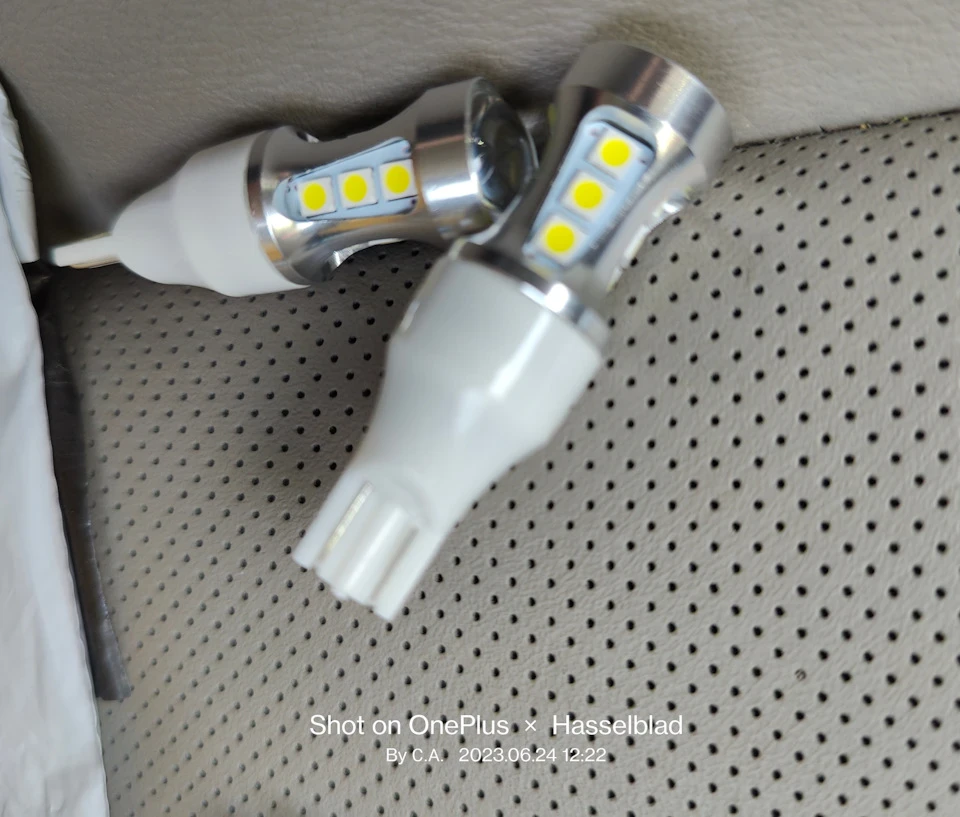 Заміна лампочок заднього ходу на LED