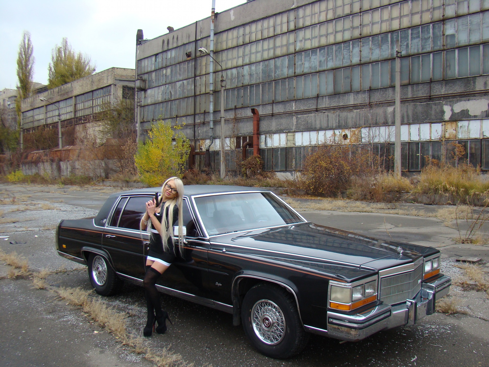 Фото: Cadillac + Блондинка + Mustang 5