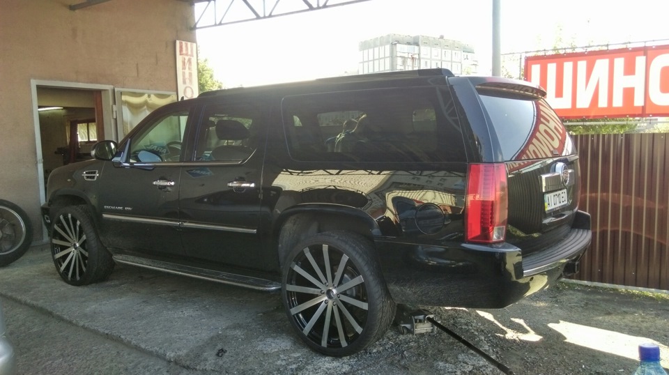 R26 cadillac escalade супер пупер подобається 2