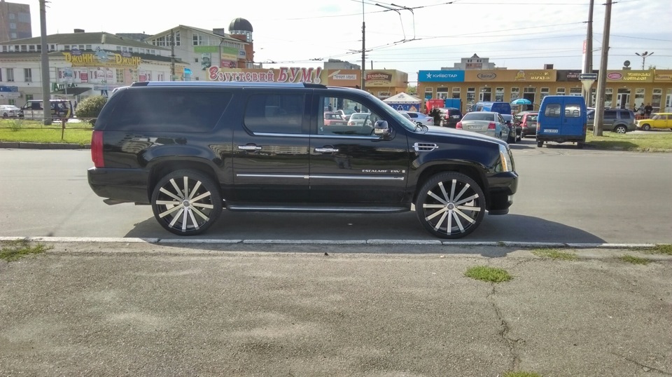 R26 cadillac escalade супер пупер подобається 1