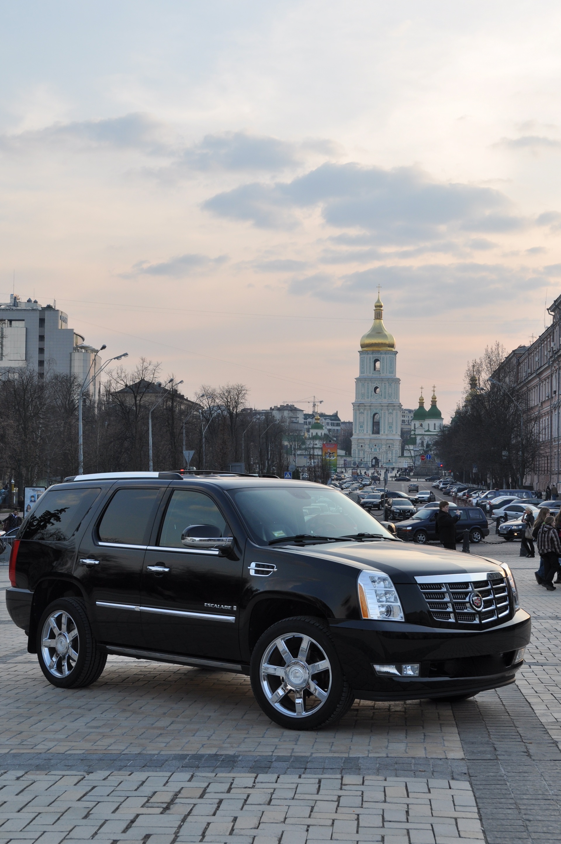 Фотосесія Cadillac Escalade та Chevrolet Aveo 5