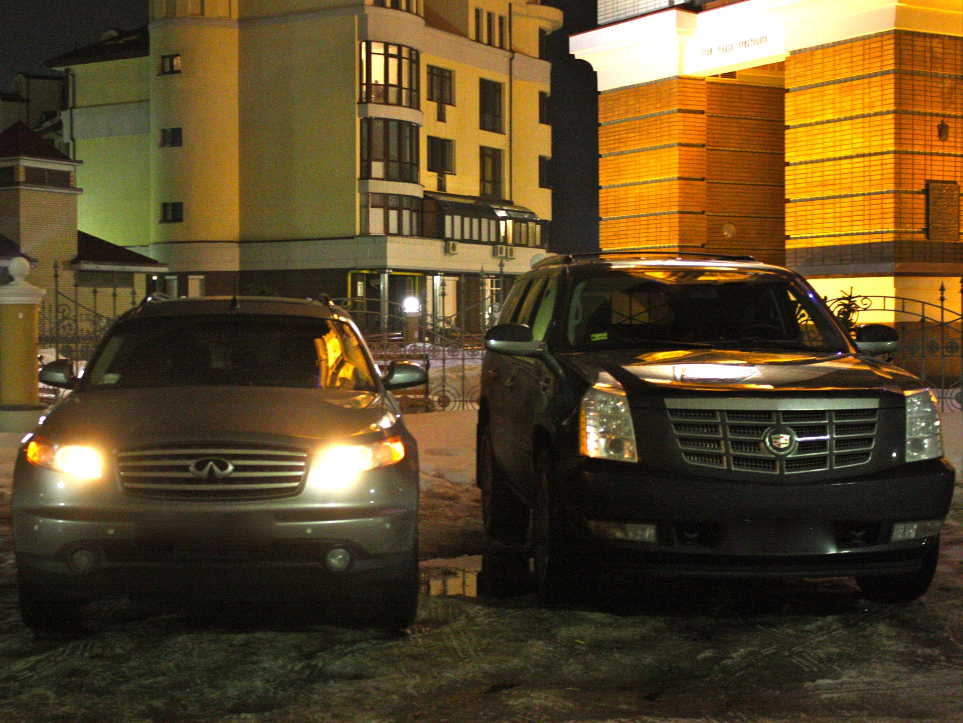 Зустріч Cadillac Escalade Слоніка з Infiniti FX Фенечкою 4