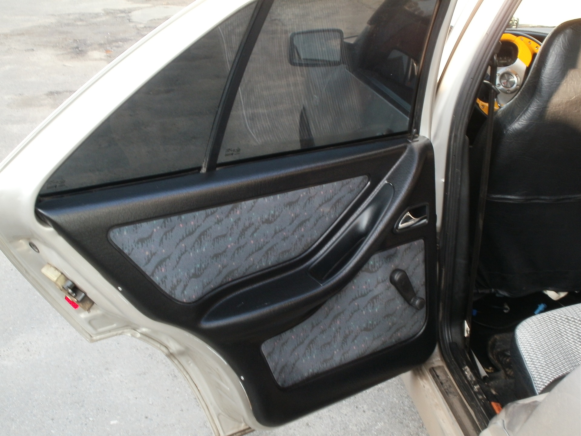 ЩЕ ТРОХИ SEAT 3