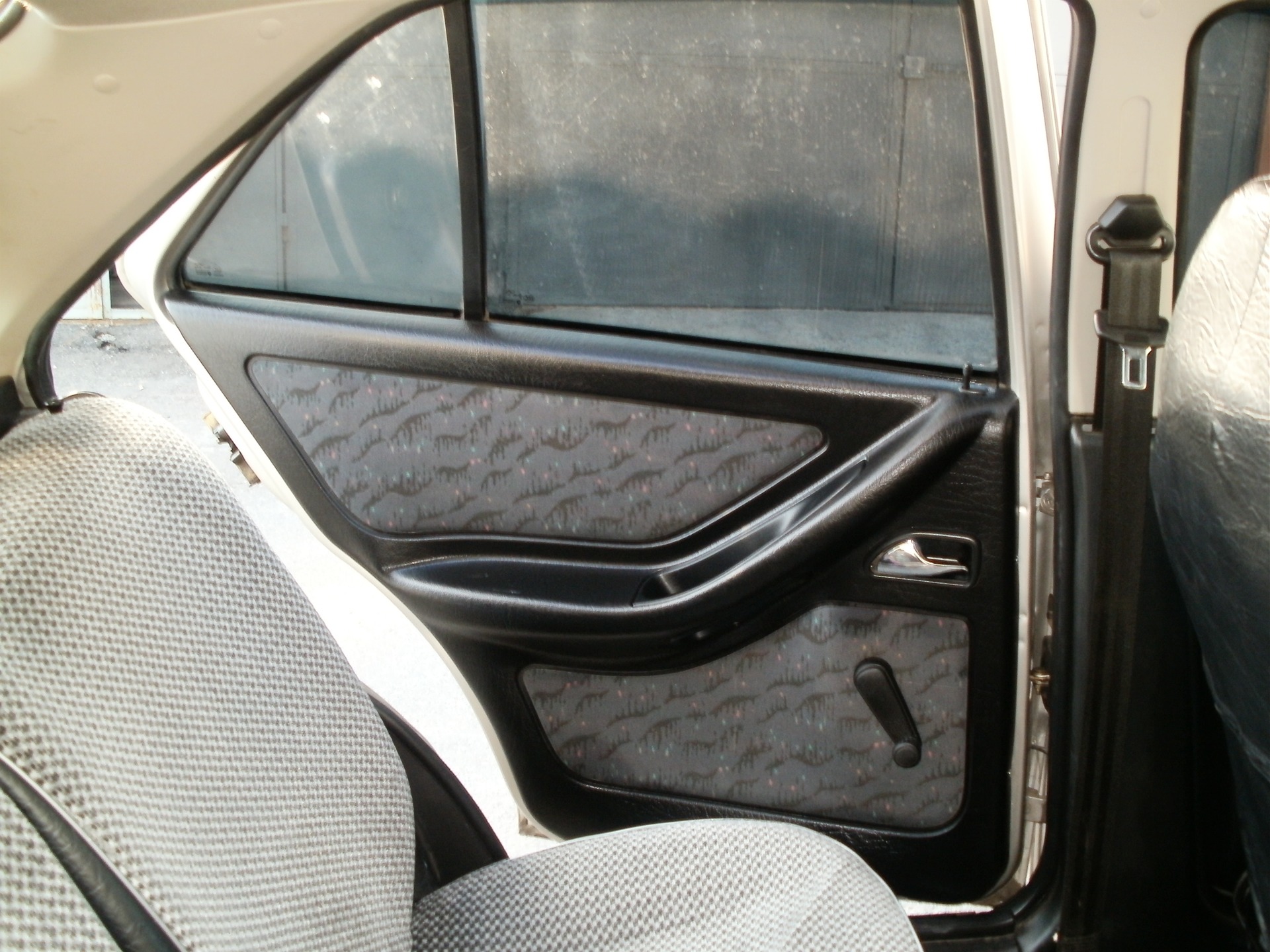 ЩЕ ТРОХИ SEAT 5