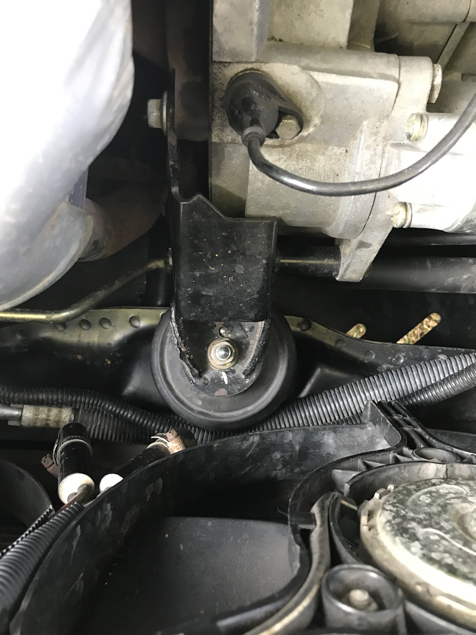 заміна передньої подушки двигуна🔧 5