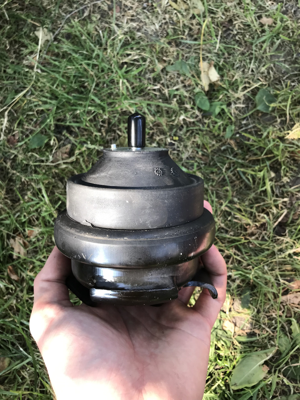 заміна передньої подушки двигуна🔧 3
