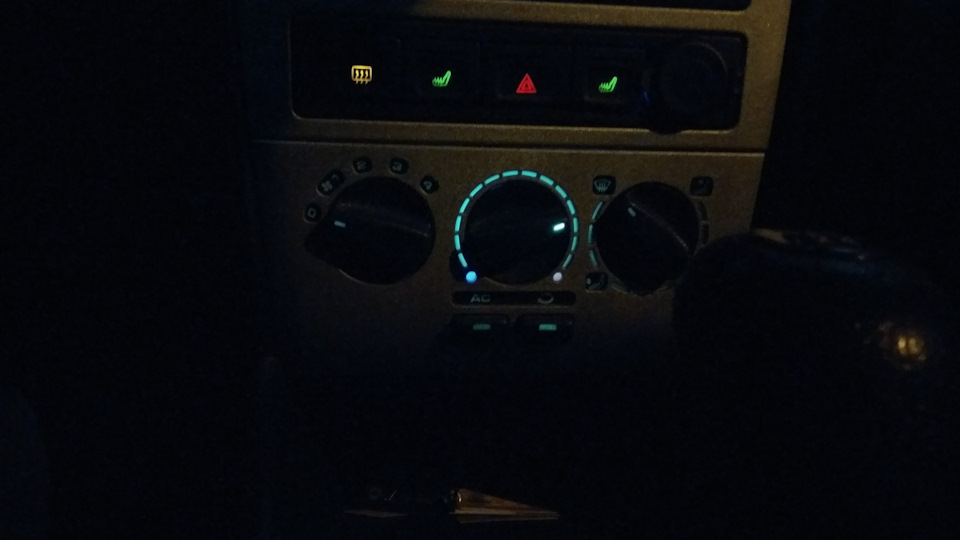 Заміна лампочки підсвічування регуляторів печі та обдування, ч.1 1