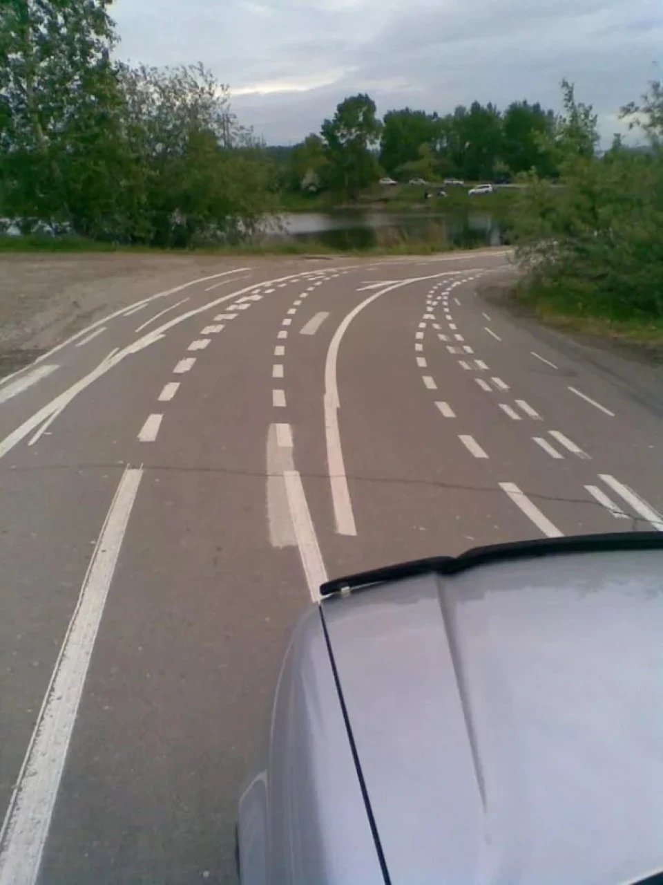 Дороги в країні, як машини в країні... :D