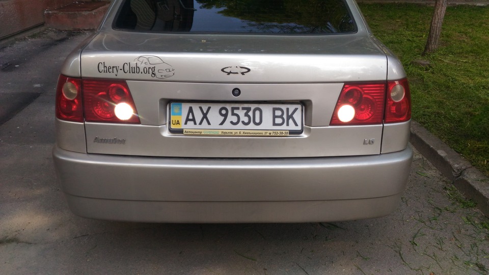 LED лампи у ліхтарі заднього ходу 2