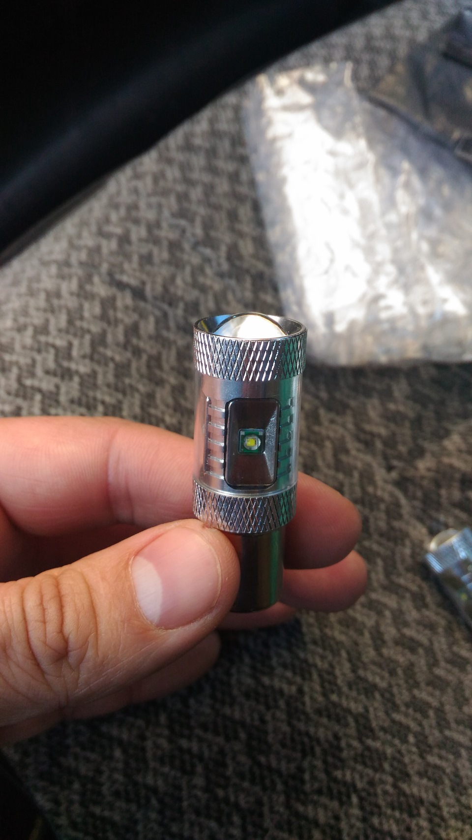 LED лампи у ліхтарі заднього ходу 5