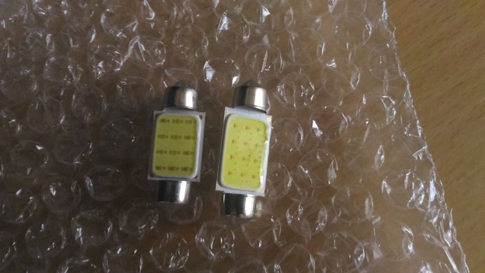 Заміна лампочок підсвічування салону на LED 2