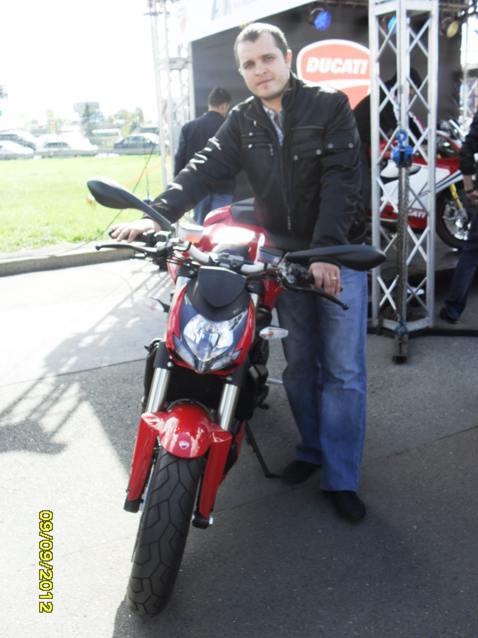 авто шоу 2012 5