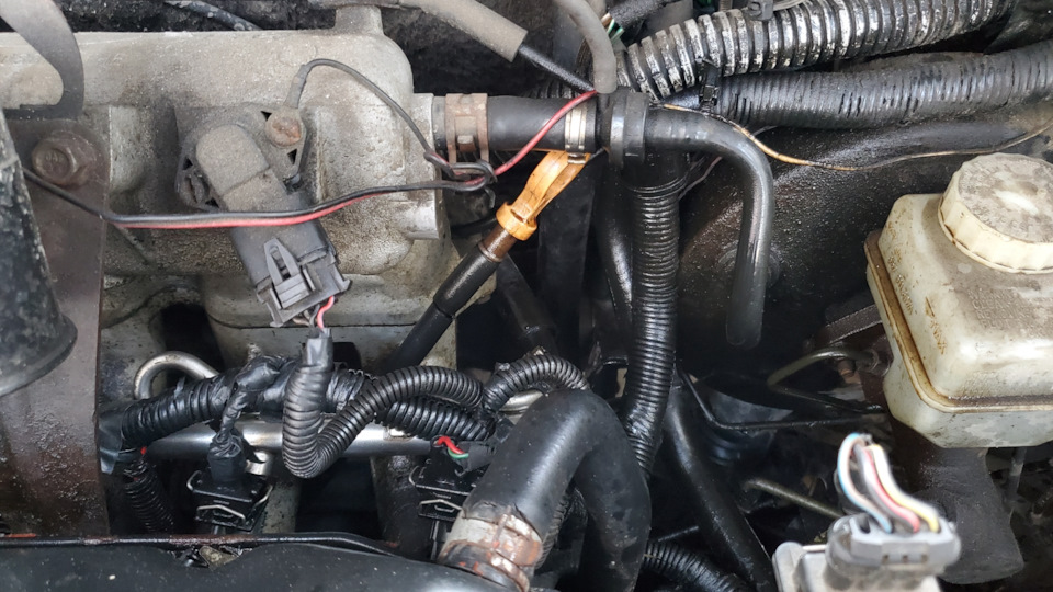 Гонить масло з щупа( 1