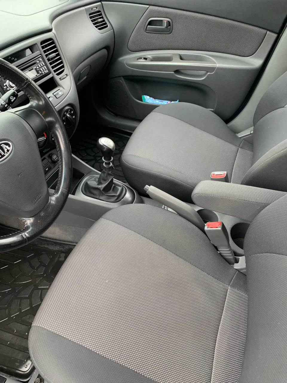 Нова машина Kia Rio JB