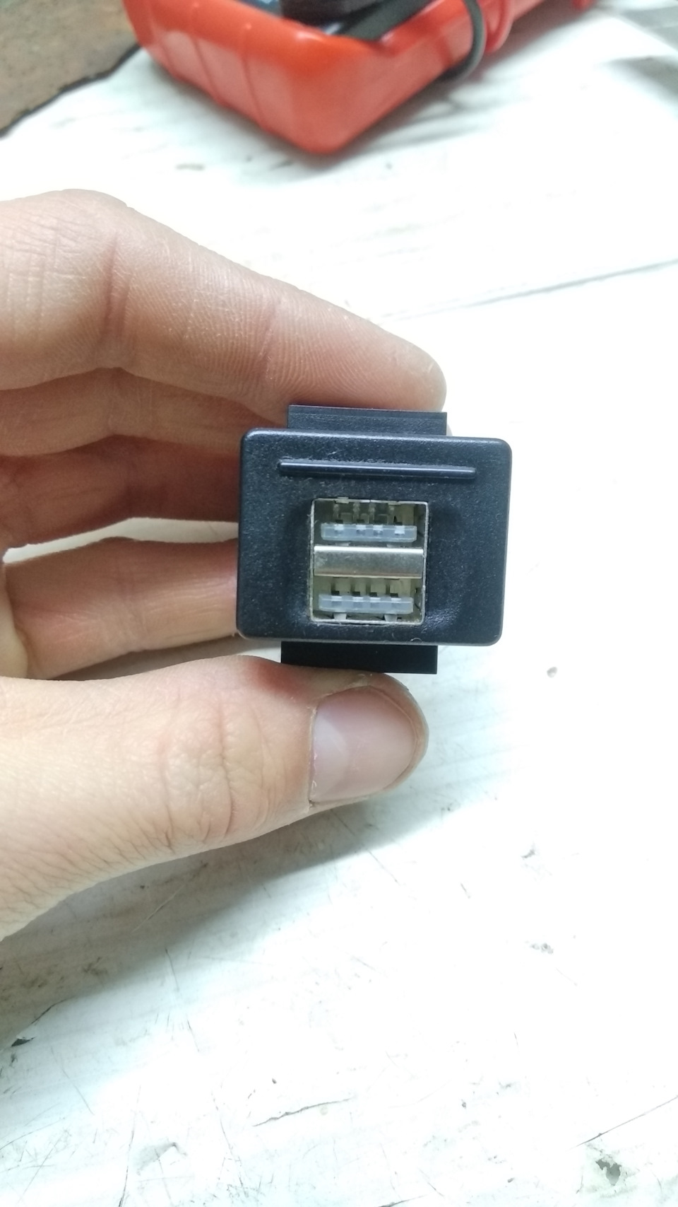 Заводська USB зарядка своїми руками 5
